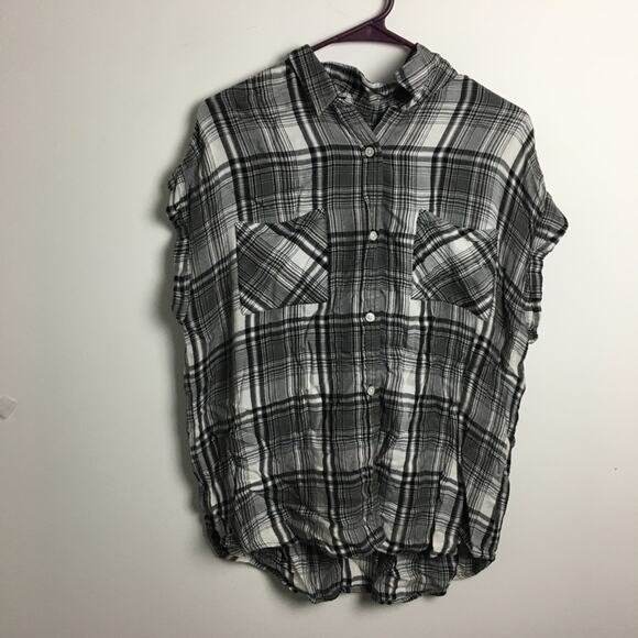 So Sleeveless Button Down Top Gray White Large - Picture 4 of 10